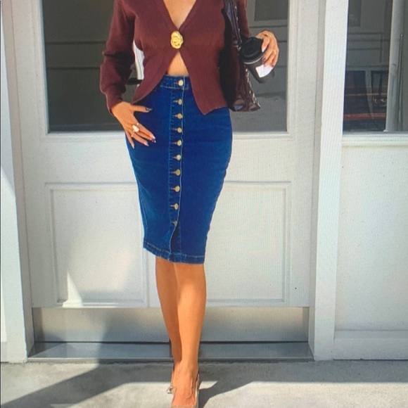 Dresses & Skirts - Blue Denim Skirt with blue jeans and a blue skirt for women and women in a dress